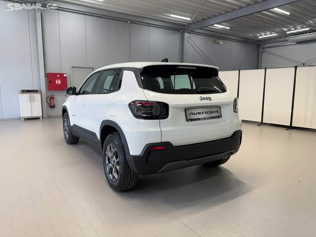 Jeep Avenger, Longitude 1.2 Turbo 100k MT6 - fotka 3