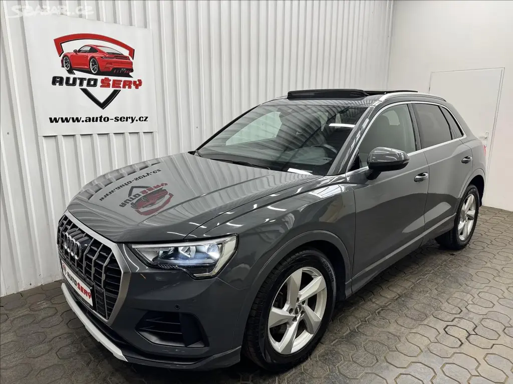 Audi Q3, 45TFSI Quattro Pano - fotka 2