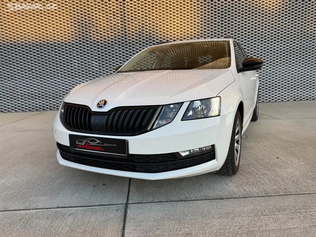 Škoda Octavia, 1.6 TDi Ambition 85 kW - fotka 3