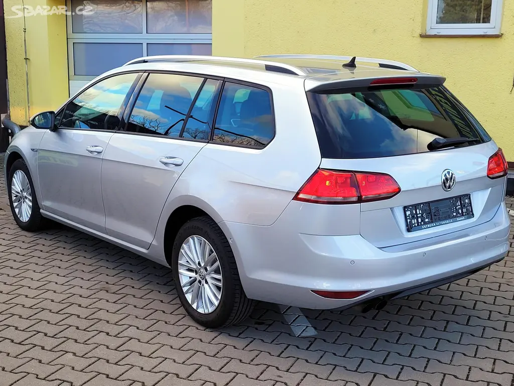 Volkswagen Golf, 1,4 CUP, 1.maj, SERV.KNÍŽKA - fotka 5