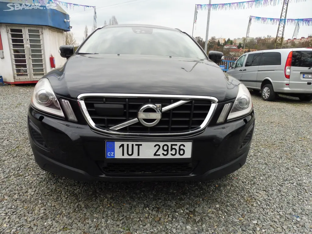 Volvo XC60, AWD - fotka 2