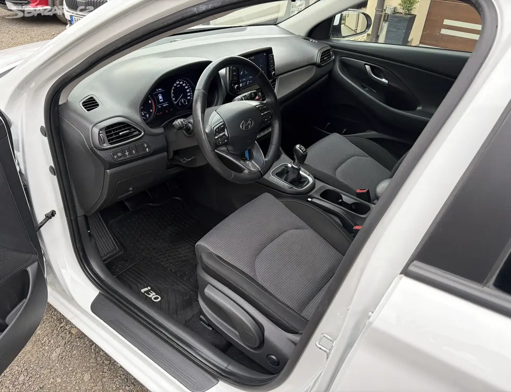 Hyundai i30, 1.6 crdi.1 majitel ČR. 130tkm - fotka 5
