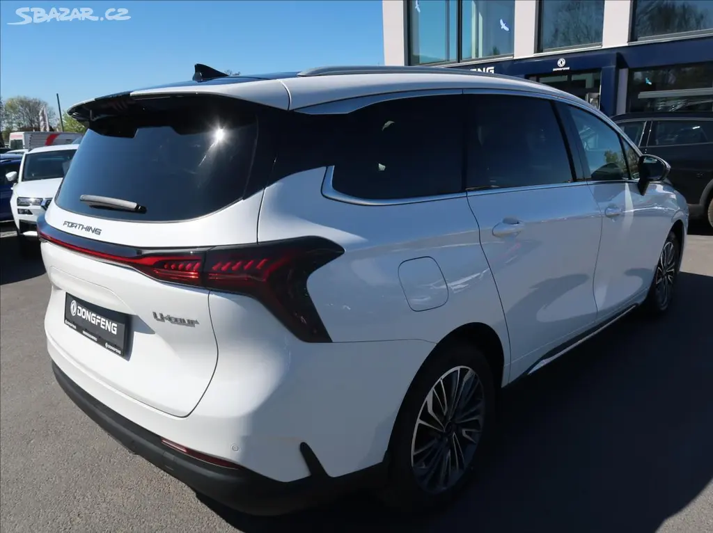 Dongfeng U-Tour, 1,5 T 130 kW ExclusiveFR 7míst - fotka 3