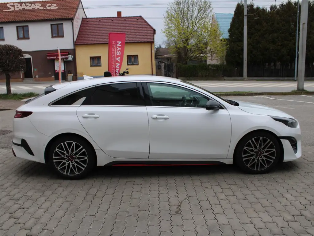 Kia ProCeed, 1,6 T-GDI GT 150KW CZ TOP STAV - fotka 3