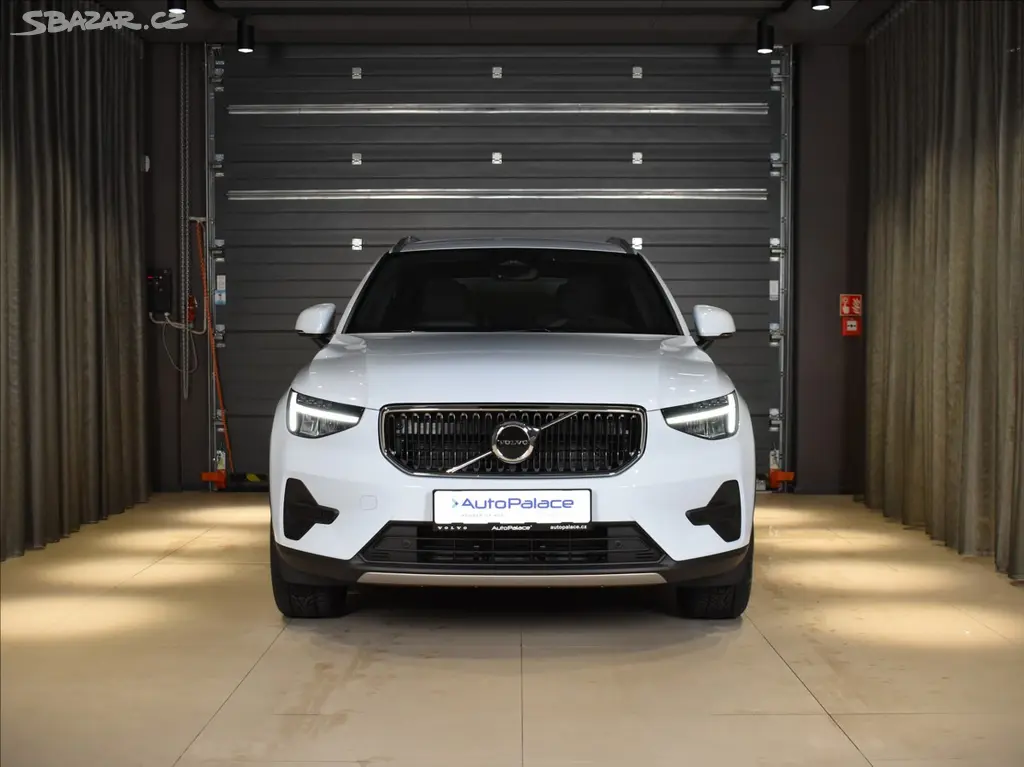 Volvo XC40, 2,0 B3 Core - fotka 6