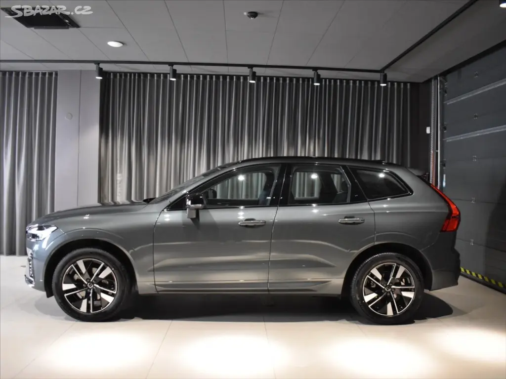 Volvo XC60, 2,0 B5 AWD Plus BLIS,Bezklíč - fotka 3