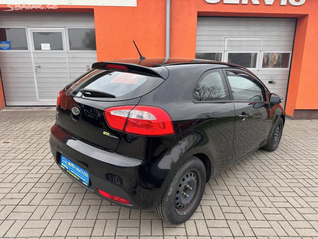 Kia Rio, 1.1 CRDI 55KW klima,2x kola - fotka 2