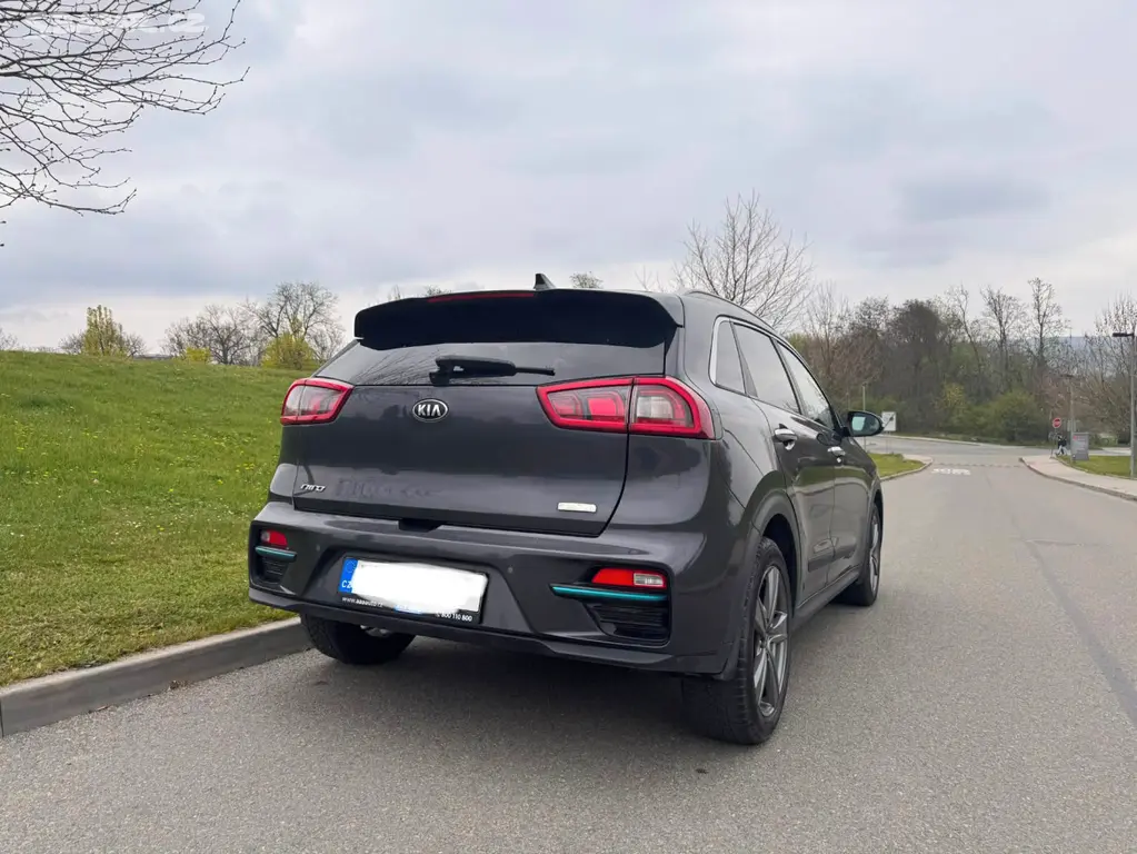 KIA Niro, EV (možnost odpočtu DPH) v plné výbavě - fotka 3