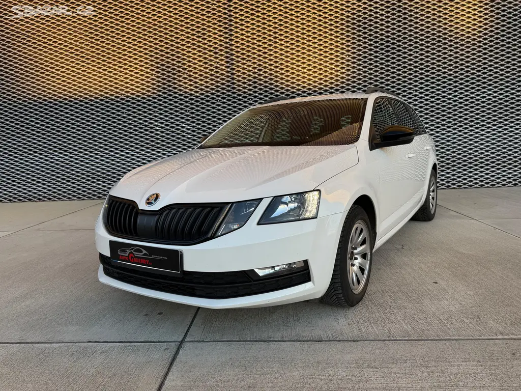 Škoda Octavia, 1.6 TDi Ambition 85 kW - fotka 2