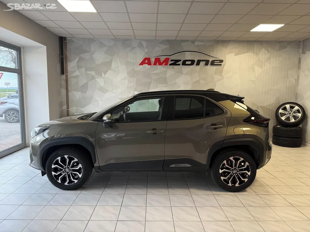 Toyota Yaris, YARIS CROSS 1,5 i ČR - 1 MAJ. - fotka 6
