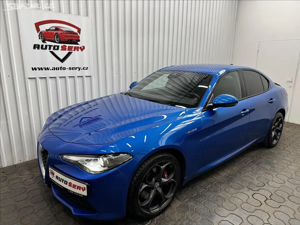 Alfa Romeo Giulia, 206kW Q4 VELOCE 1.MAJITEL - fotka 2