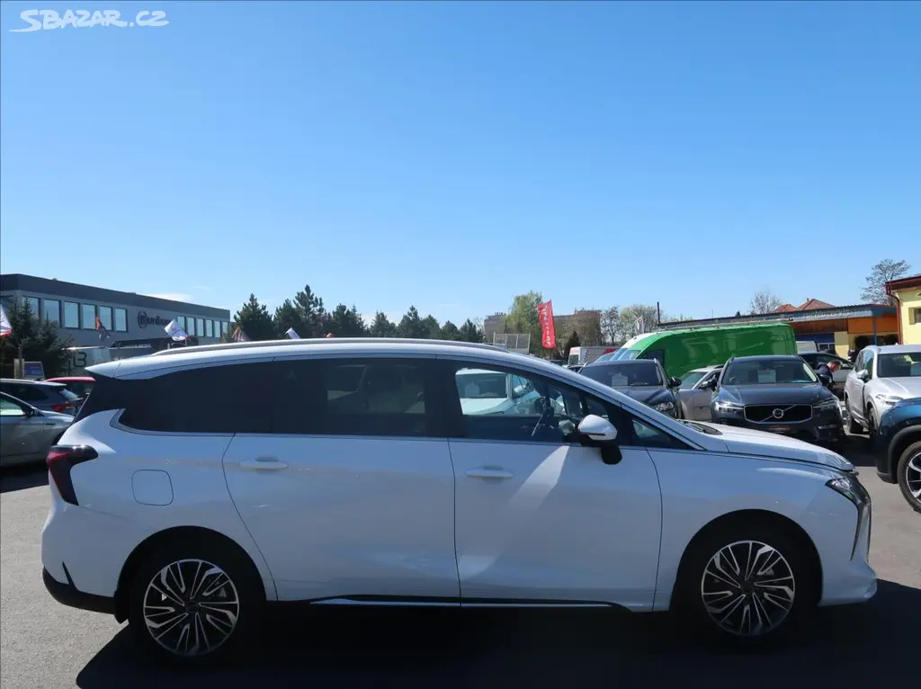Dongfeng U-Tour, 1,5 T 130 kW ExclusiveFR 7míst - fotka 5