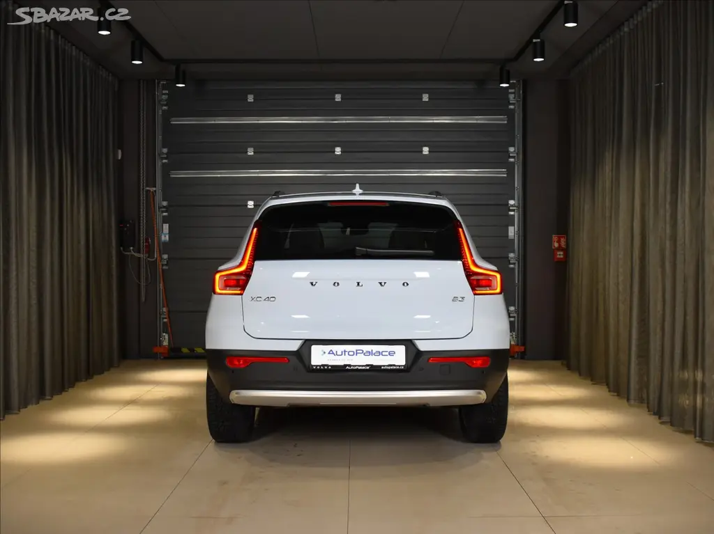 Volvo XC40, 2,0 B3 Core - fotka 5