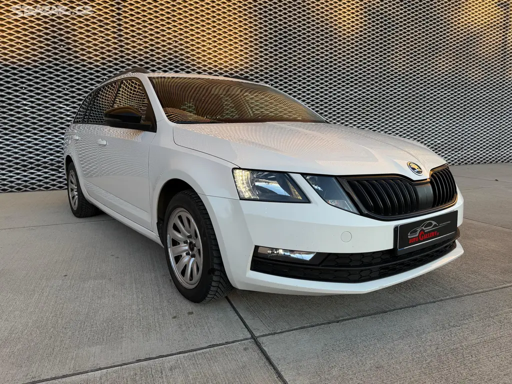 Škoda Octavia, 1.6 TDi Ambition 85 kW - fotka 6