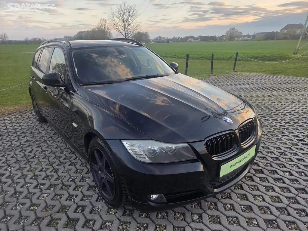 BMW Řada 3, 320d, 130 kW,2.sada kol,manual - fotka 3