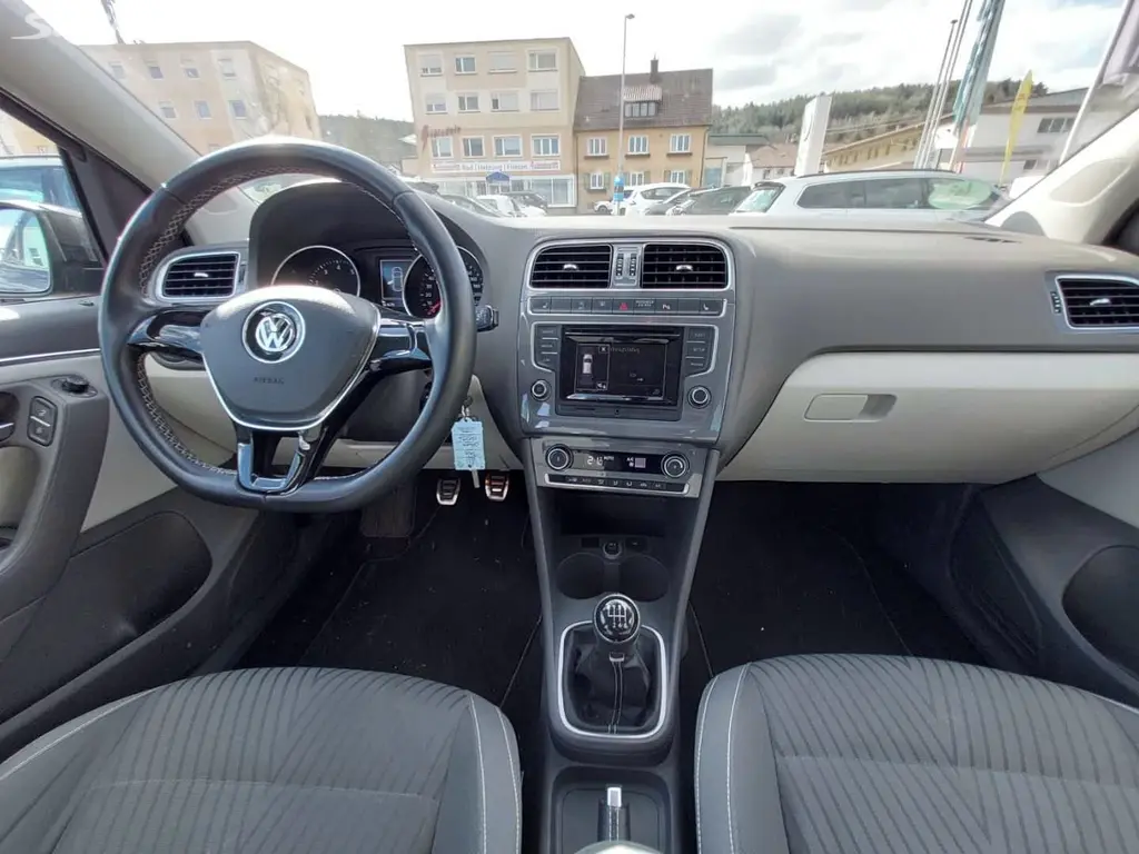 Volkswagen Polo, 1.2 TSI 81 KW ROZVODY ŘEMEN - fotka 2