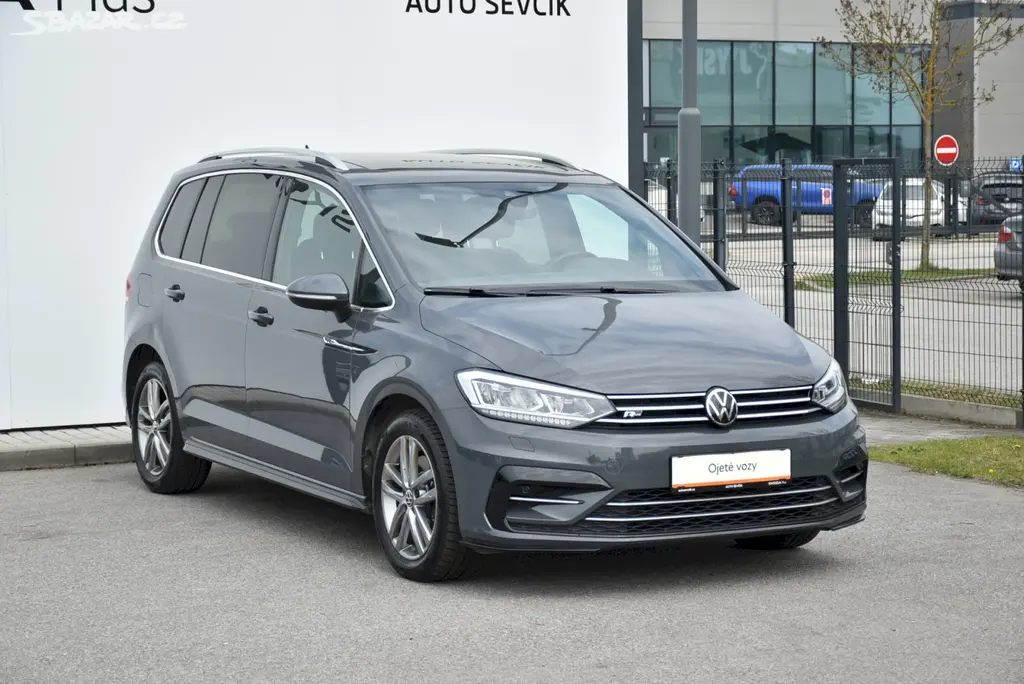 Volkswagen Touran, R-Line 2,0 TDI 110kW 7DSG - fotka 6