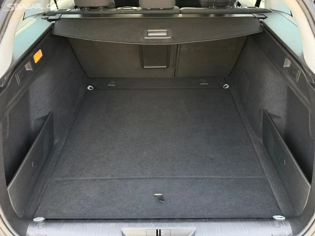 Peugeot 308, ALLURE 1.2PT 130 MAN6*DPH - fotka 6