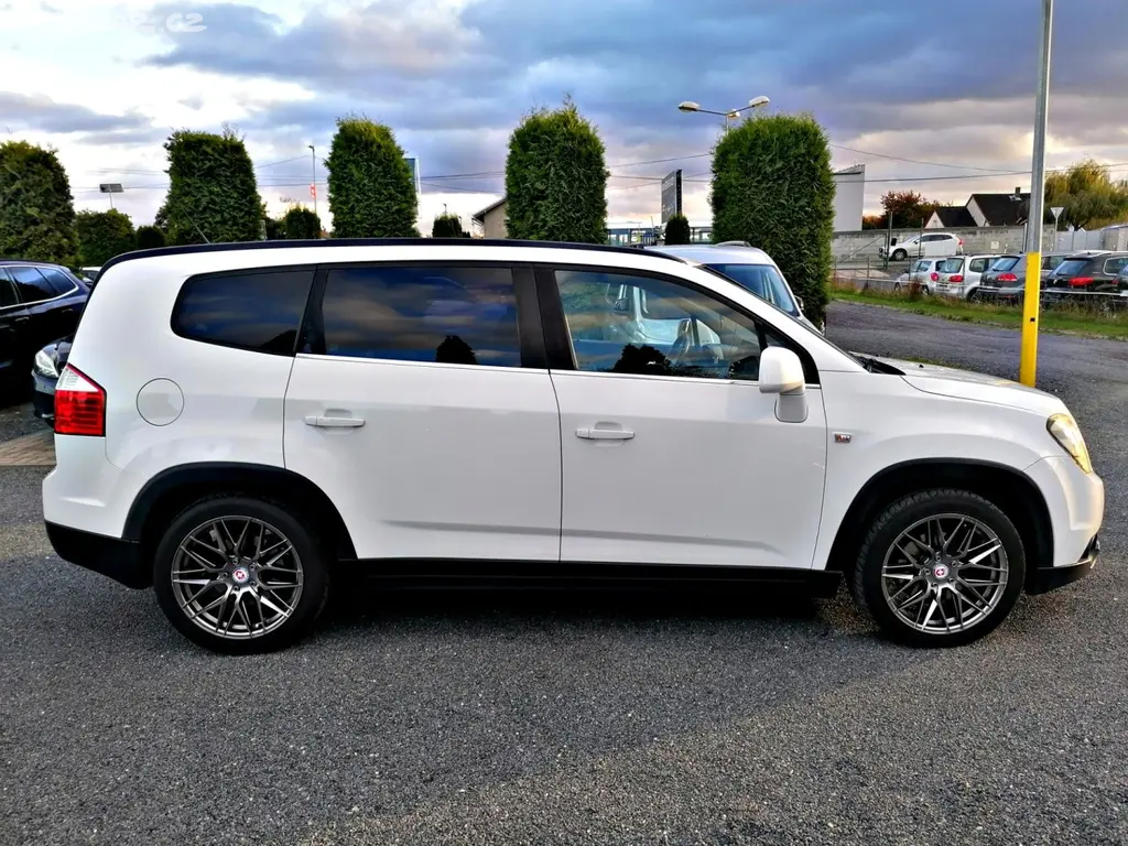 Chevrolet Orlando, 2.0CDTi 120kW Šíbr,Kůže,7-míst - fotka 6