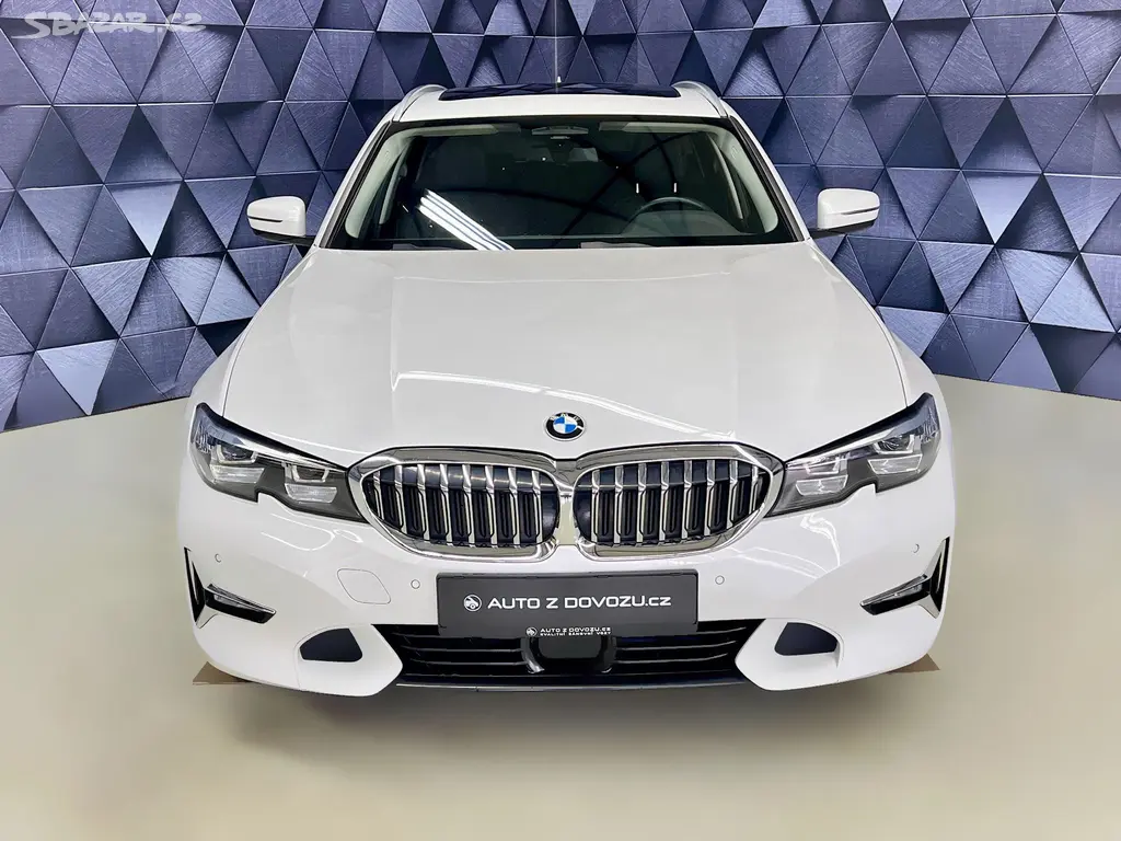 BMW Řada 3, 320d xDrive LUXURY, EL. TAŽNÉ - fotka 3