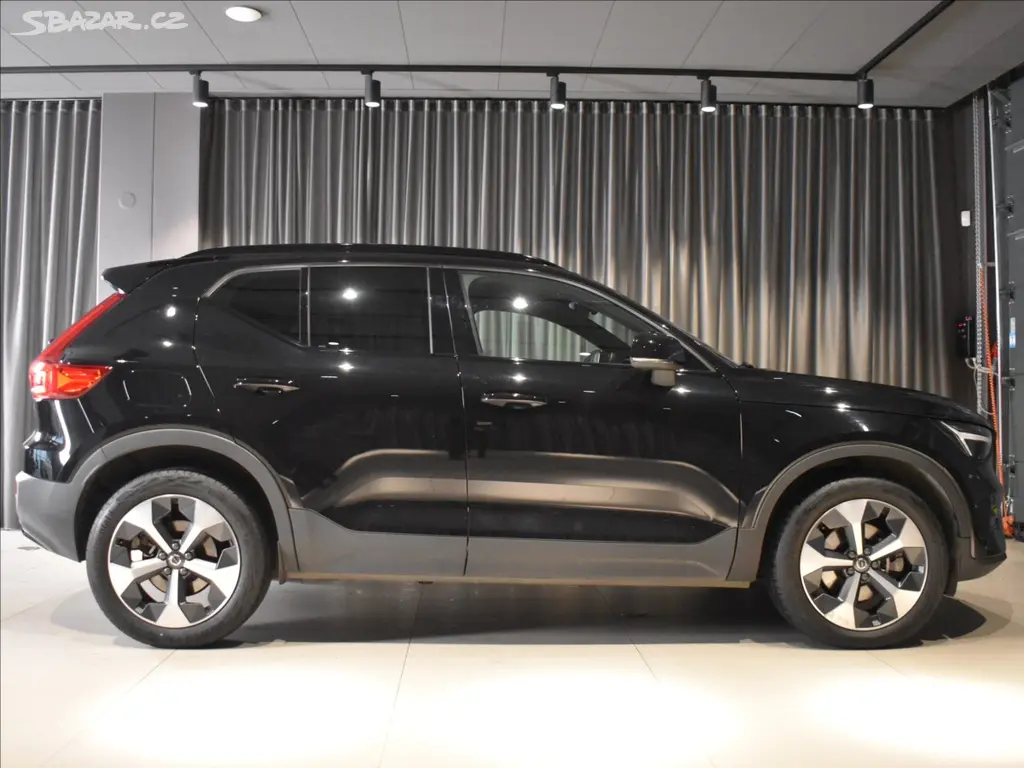 Volvo XC40, 2,0 B3 Plus Bezklíč - fotka 3