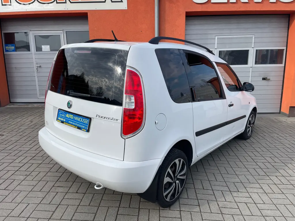 Škoda Roomster, 1.2 TSI 63KW 1.maj.,2xkola - fotka 2