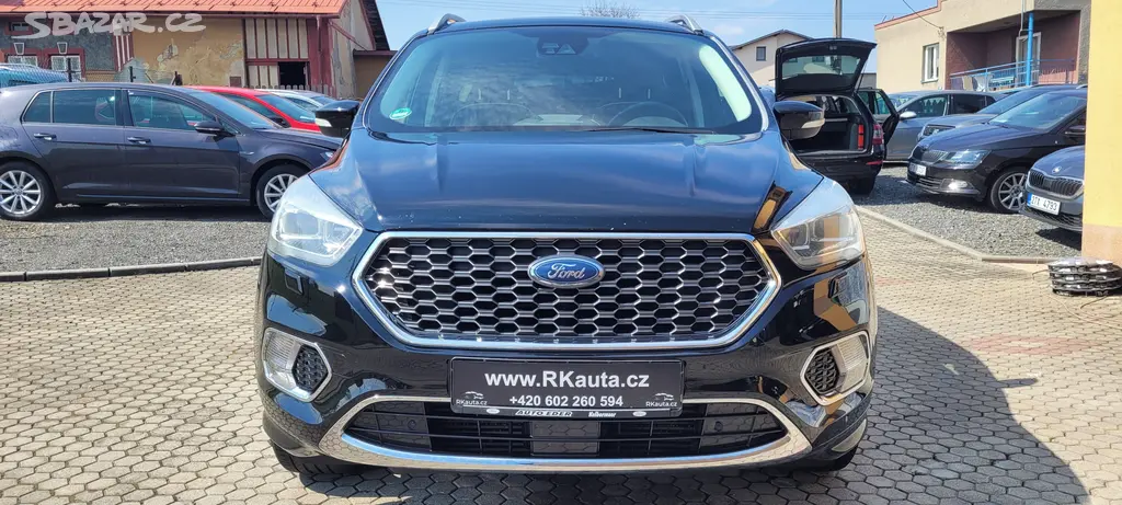 Ford Kuga 2,0TDCi 132kW DSG 4x4 Vignale Bi-Xenony - fotka 2