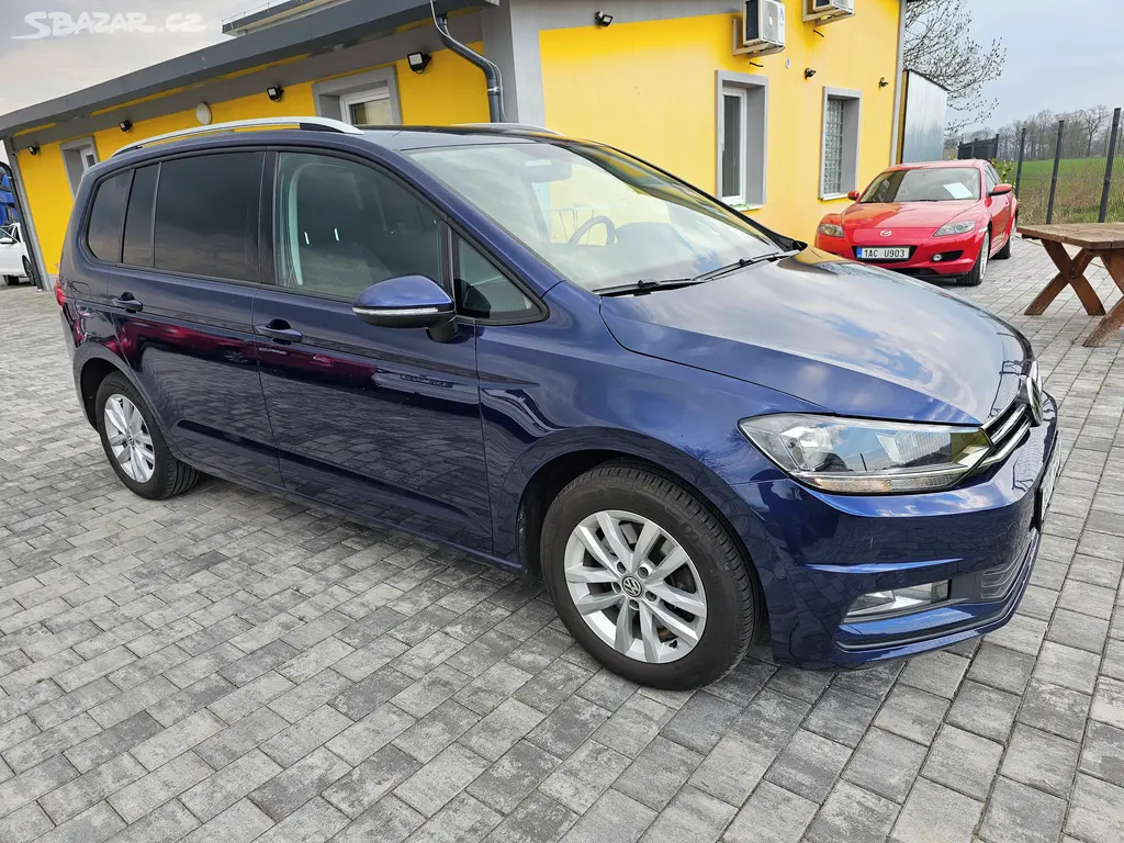 Volkswagen Touran, 1.6 TDI, DSG, TAŽNÉ ZAŘ. - fotka 3