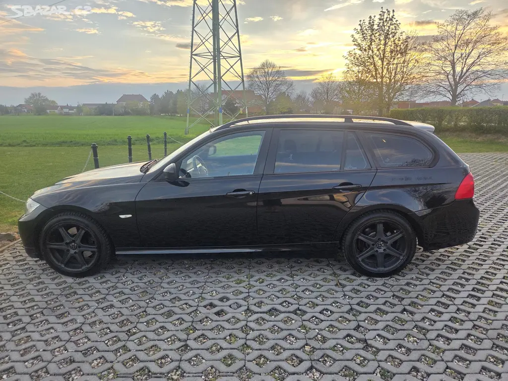 BMW Řada 3, 320d, 130 kW,2.sada kol,manual - fotka 4