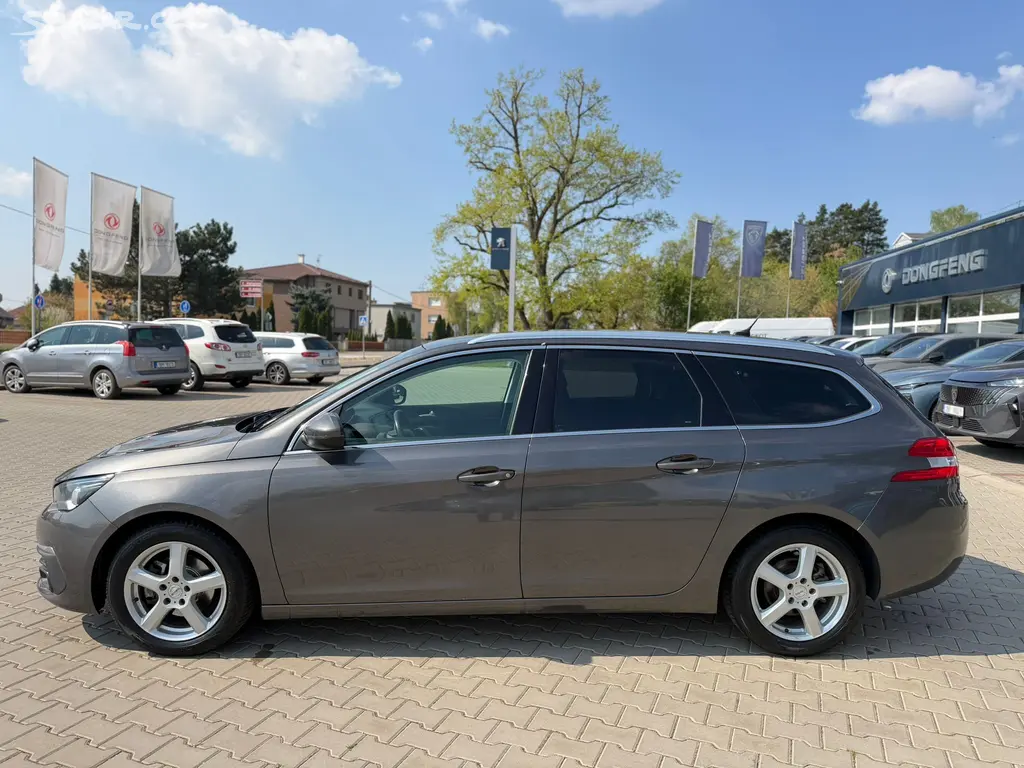 Peugeot 308, ALLURE 1.2PT 130 MAN6*DPH - fotka 5