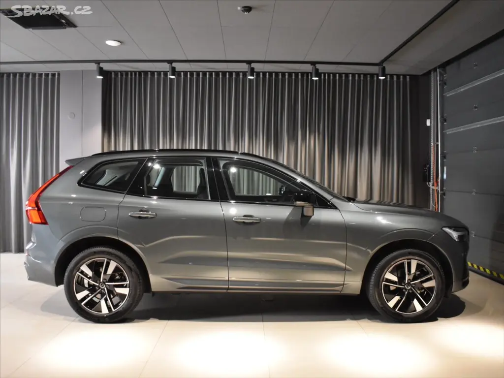 Volvo XC60, 2,0 B5 AWD Plus BLIS,Bezklíč - fotka 4