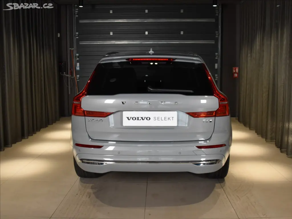 Volvo XC60, 2,0 T6 AWD Plus - fotka 5