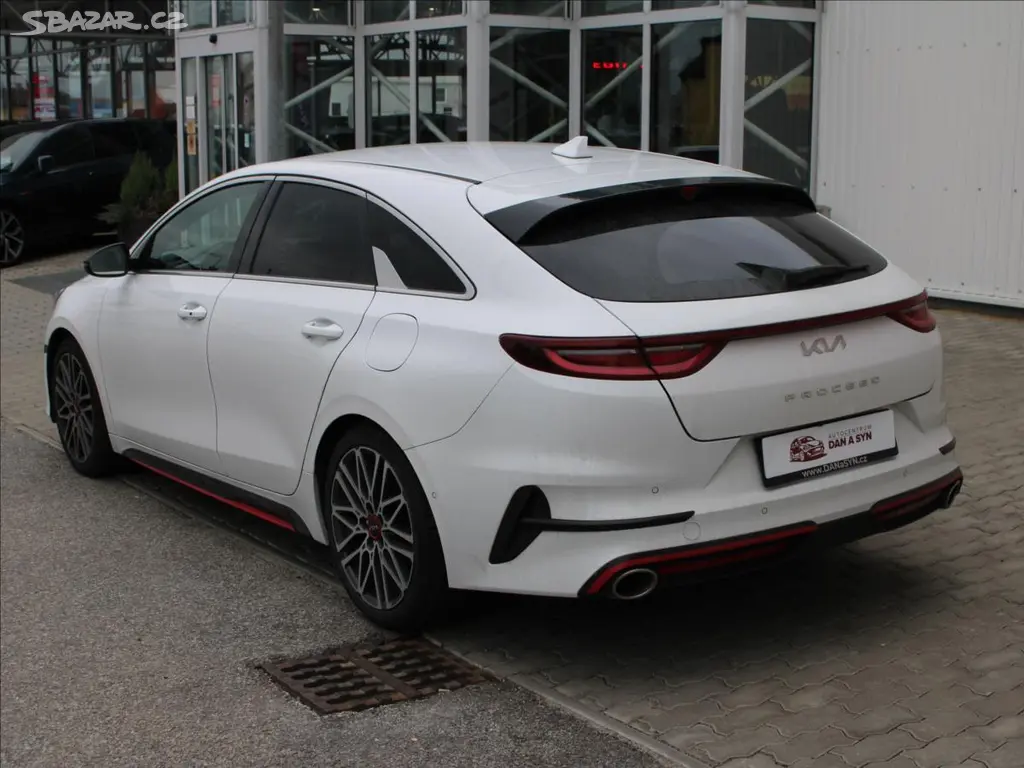 Kia ProCeed, 1,6 T-GDI GT 150KW CZ TOP STAV - fotka 4