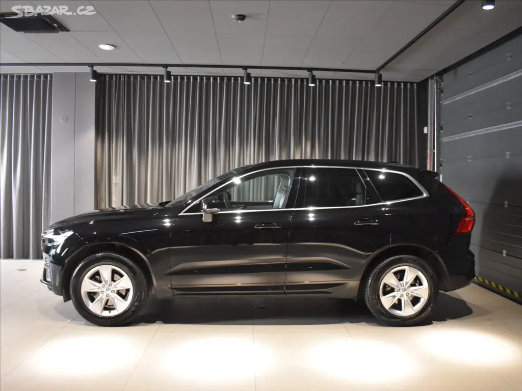 Volvo XC60, 2,0 B5 AWD CORE BLIS,Bezklíč - fotka 2