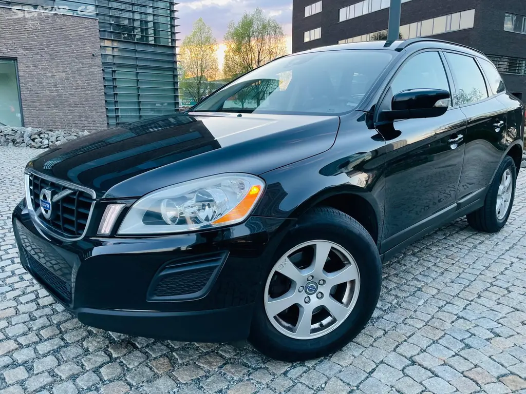 Volvo XC60, 2.0D 5VÁLEC AUT VÝHŘEV SENZORY - fotka 2