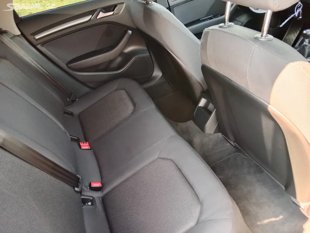 Audi A3 Sportback 1.6TDI - FACELIFT,Virtual,MANUÁL - fotka 6