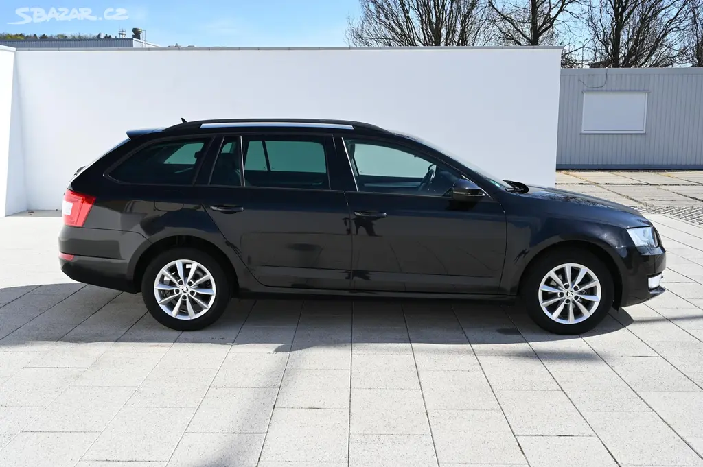 Škoda Octavia, 1.6TDI 81KW DSG Style 3/16 - fotka 4