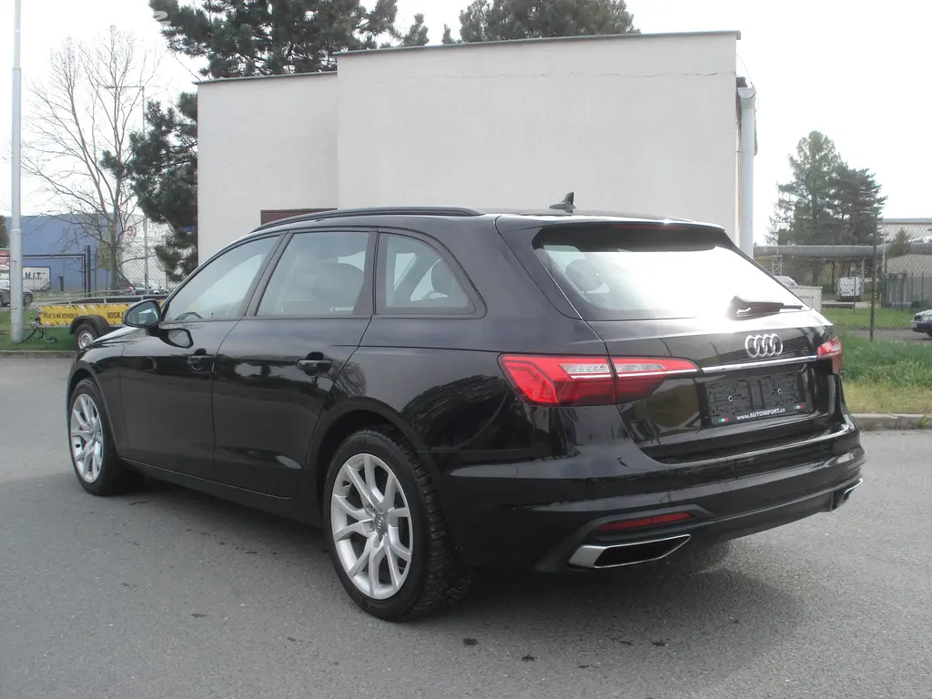 Audi A4, 35 TDi NAVI S-TRONIC FACELIFT - fotka 2
