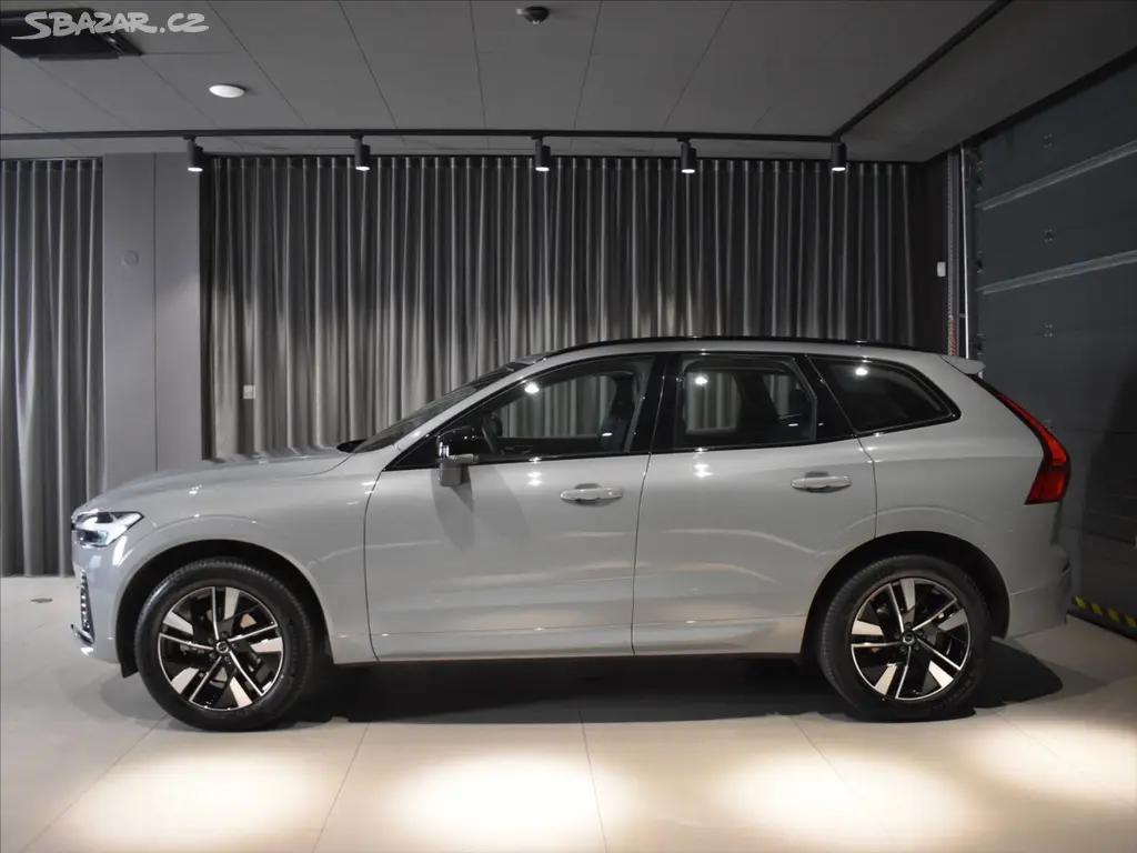 Volvo XC60, 2,0 B5 AWD PLUS - fotka 2