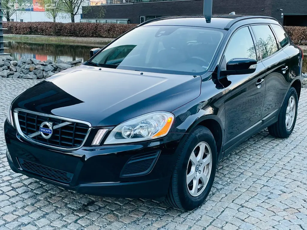 Volvo XC60, 2.0D 5VÁLEC AUT VÝHŘEV SENZORY - fotka 3