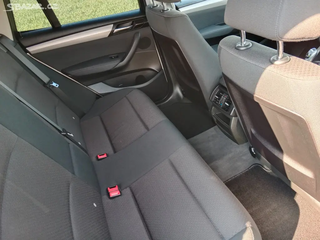 BMW X3 2.0D xDrive ,automat ,XENONY,bez koroze,STK - fotka 6