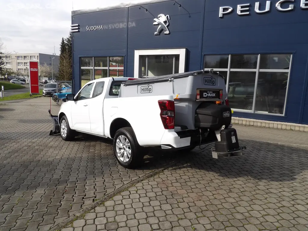 Isuzu D-Max, Space Cab LS 4x4 A/T - fotka 6