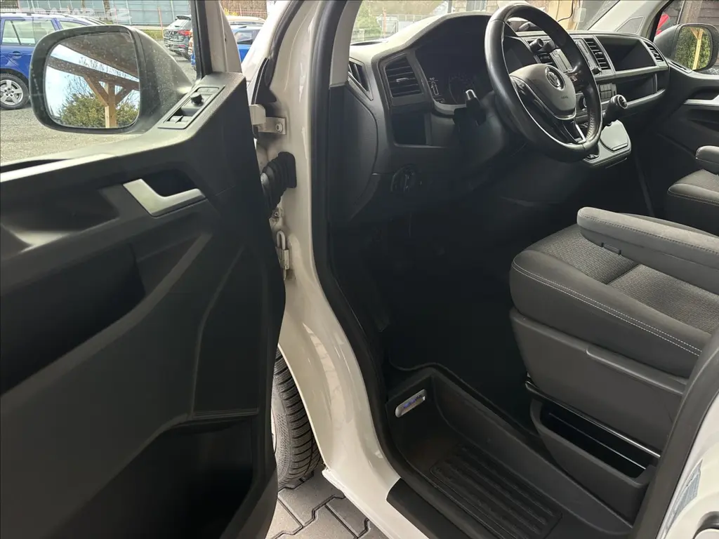 Volkswagen Multivan, 2,0 TDi 110kW MANUÁL TOP - fotka 5