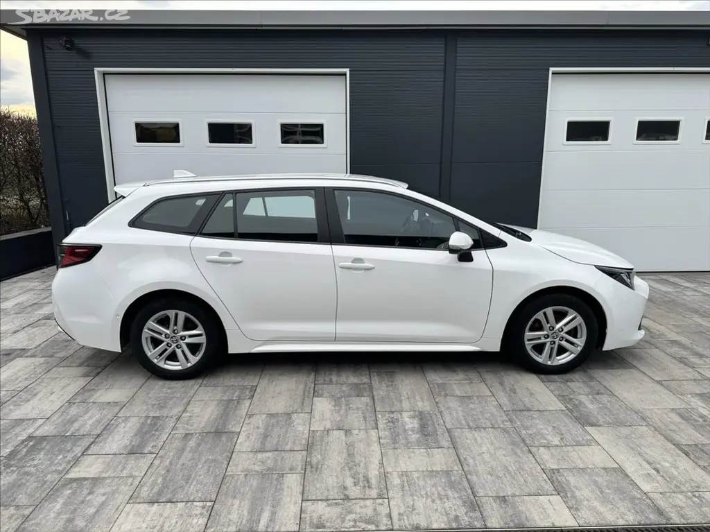 Toyota Corolla, T.S. 1,2 Turbo 115PS Comfort - fotka 4