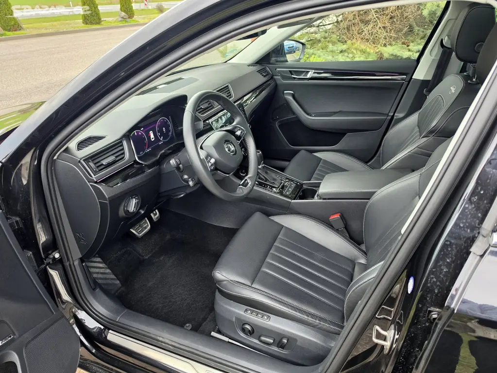 Škoda Superb L&K 1.4 TSi iV 160 KW-2023/10-58 TKM - fotka 6