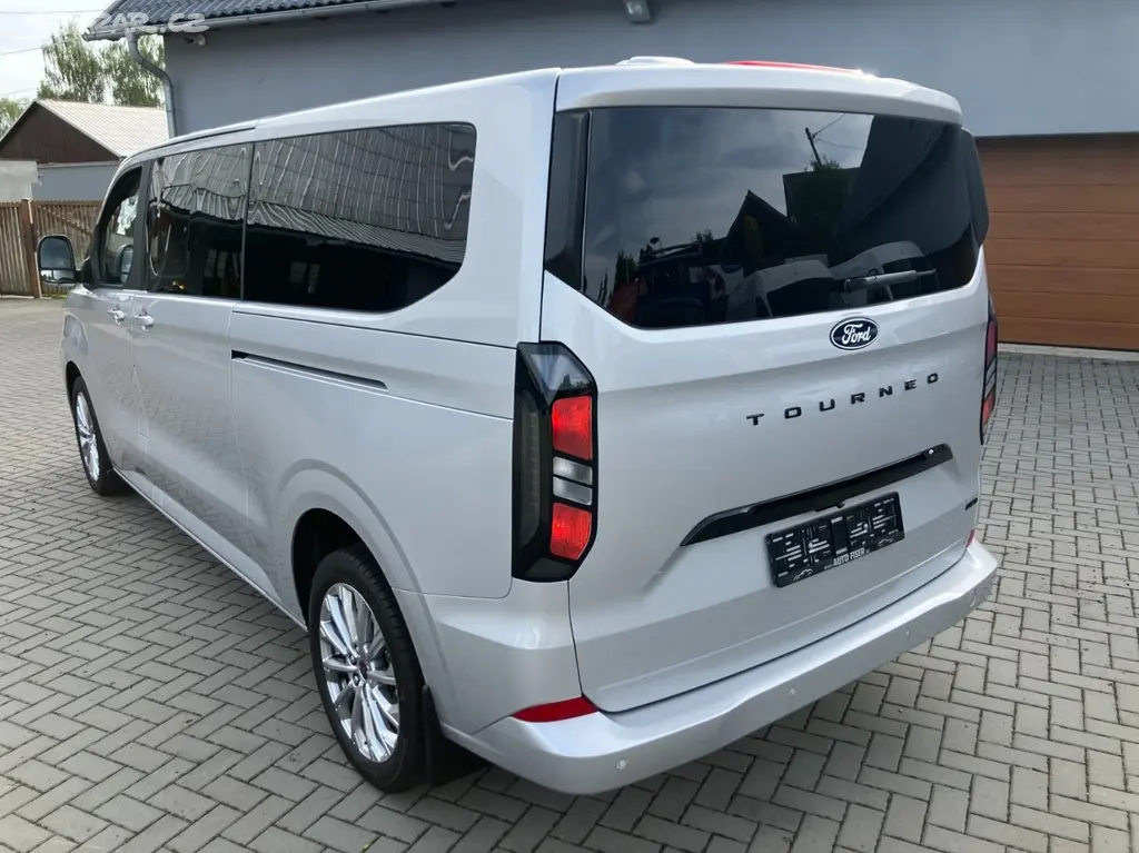 Ford Tourneo Custom, TITANIUM LONG 8-AT AWD - fotka 6