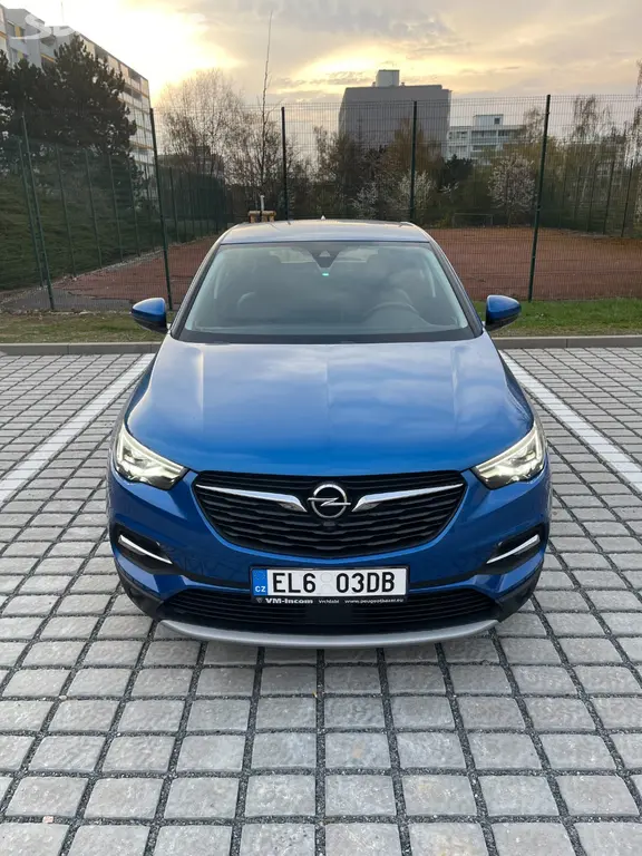 Opel Grandland X hybrid 4 2021 - fotka 3