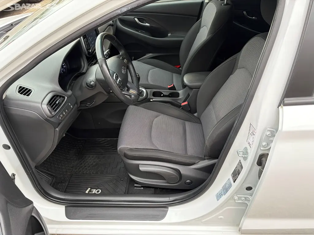 Hyundai i30, 1.6 crdi.1 majitel ČR. 130tkm - fotka 6
