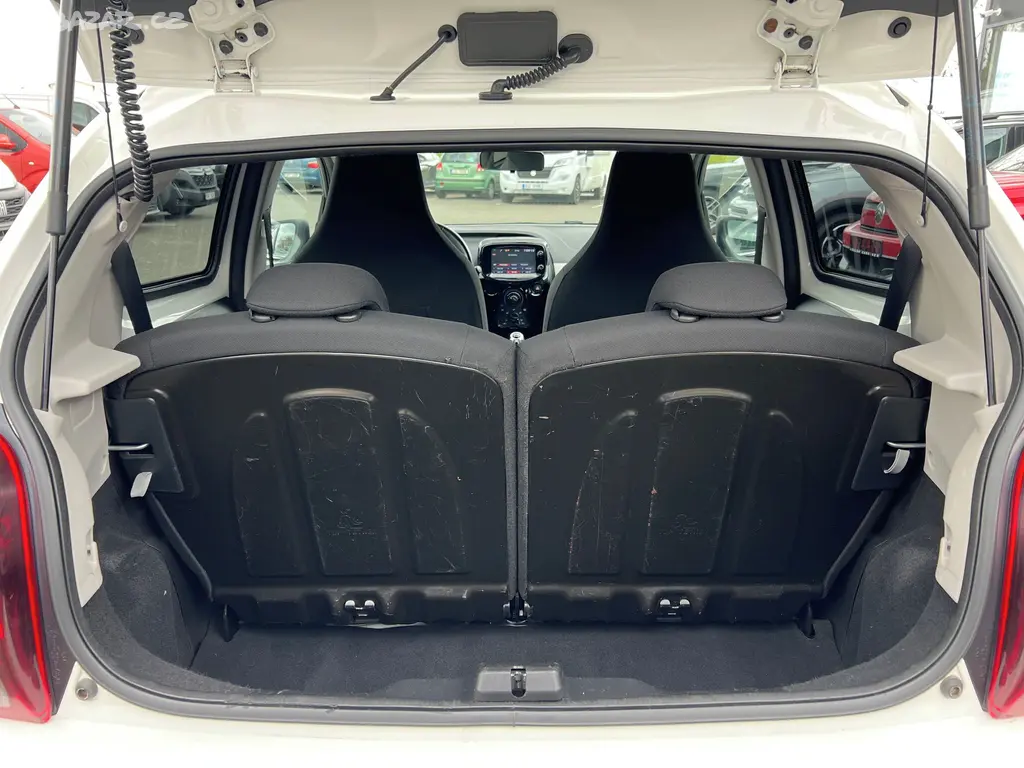 Peugeot 108, 1.2 60kW SERVIS ZÁRUKA KAMERA - fotka 6