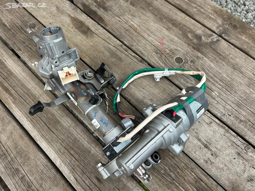Toyota Verso-S motor řízení - fotka 6